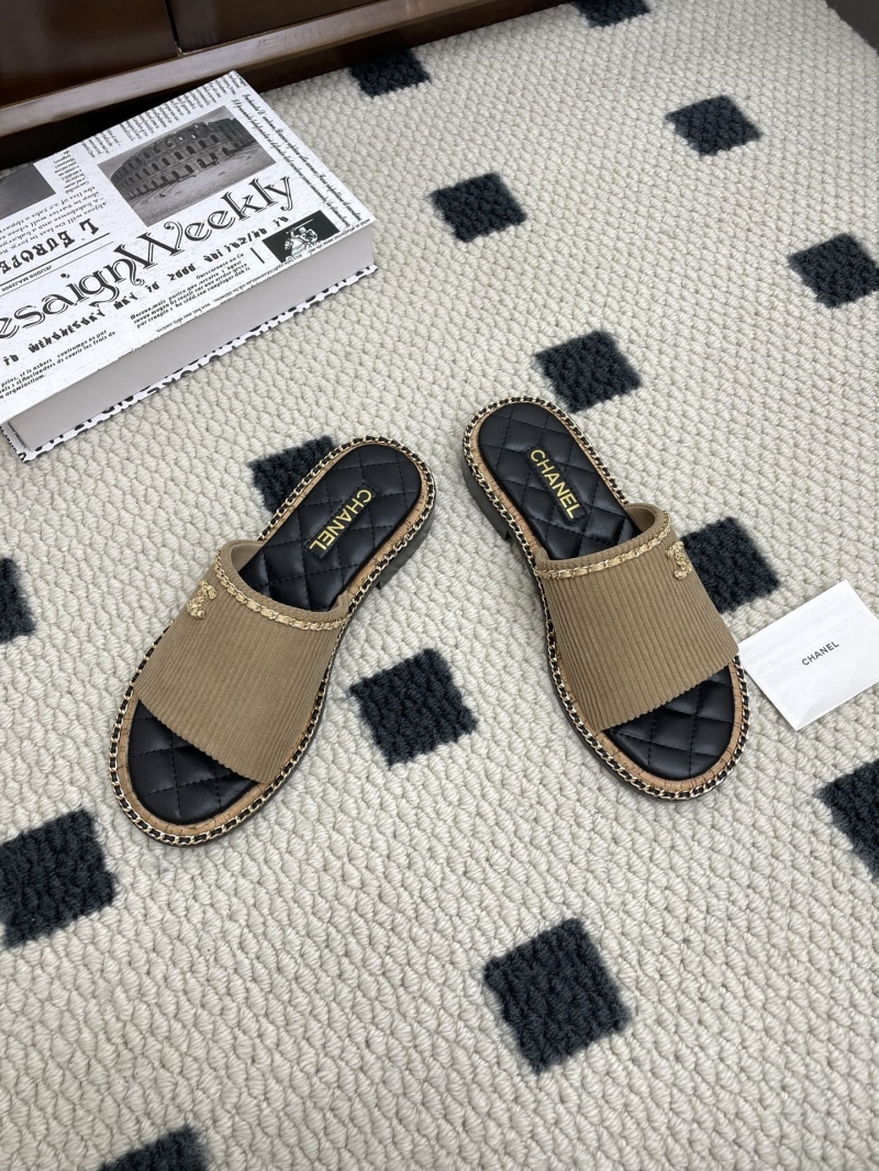 Ch**el slippers